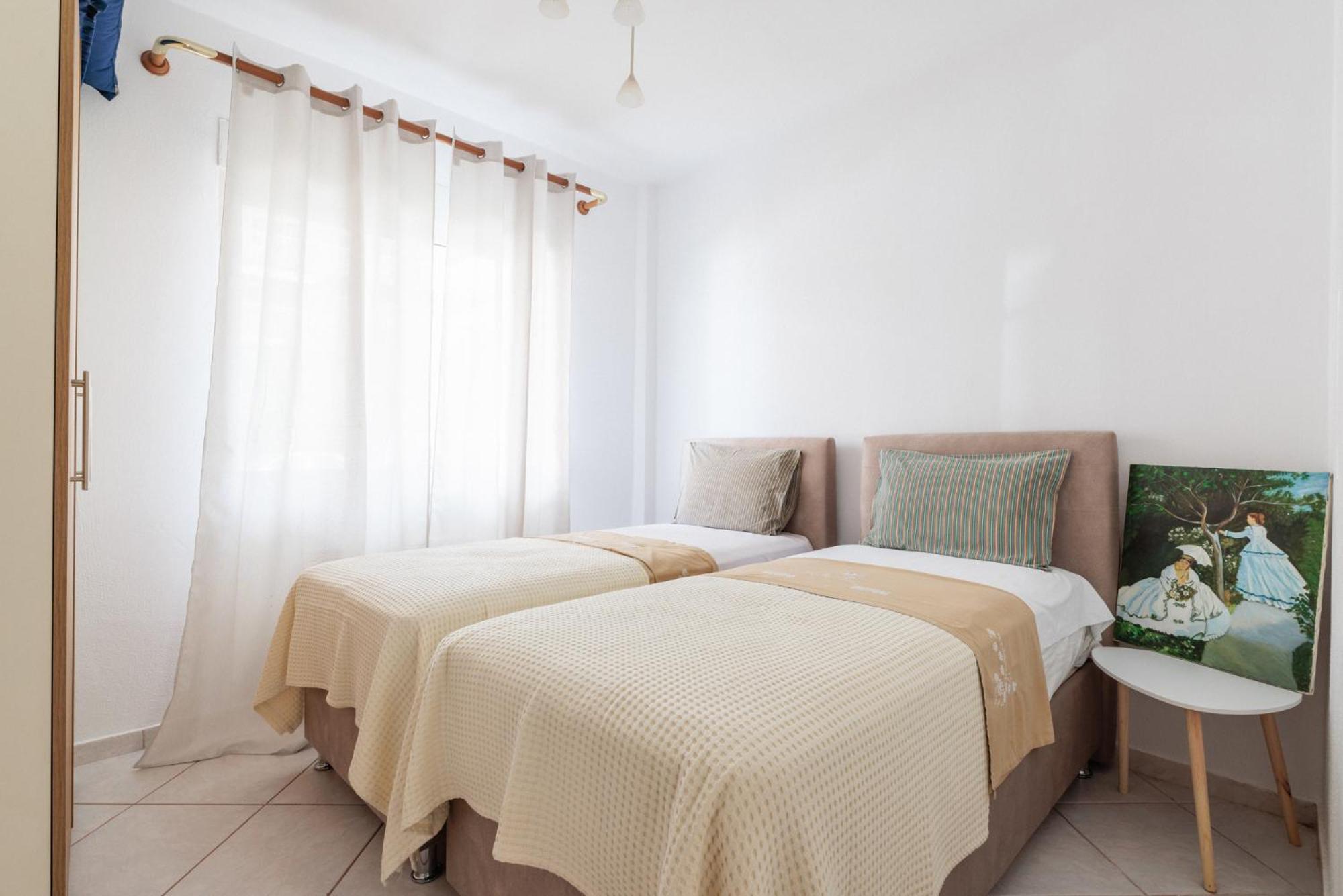 Apartment Next To The Sea Paralia Dionisiou Extérieur photo